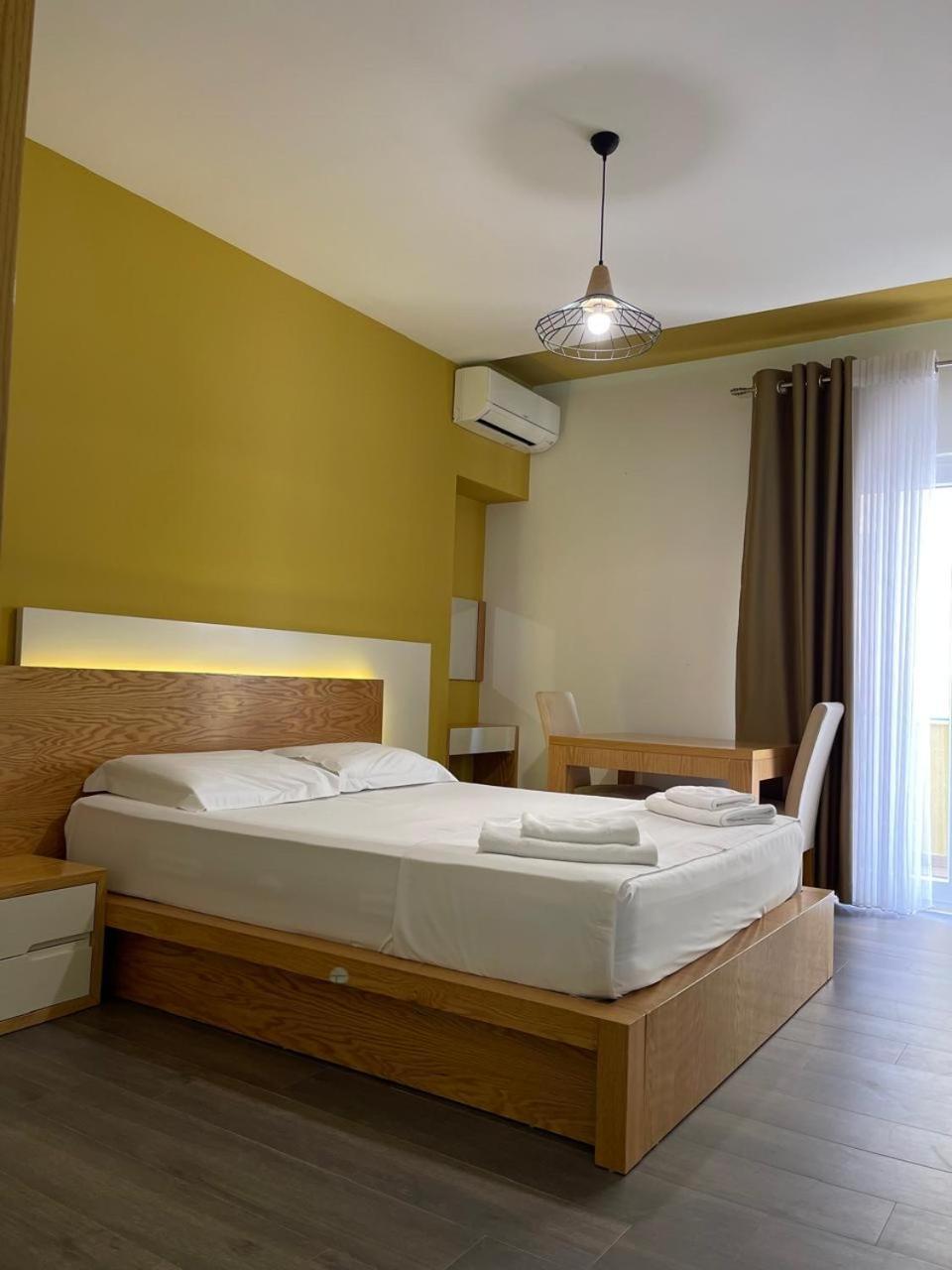 Sunrise Luxury Apartments Sarandë Exterior foto